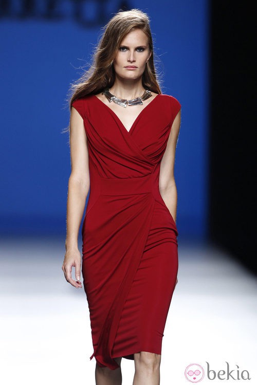Vestido rojo de la colección primavera/verano 2014 de Roberto Torretta en Madrid Fashion Week