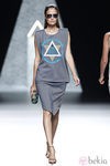 Falda y camiseta de la colección primavera/verano 2014 de Ana Locking en Madrid Fashion Week