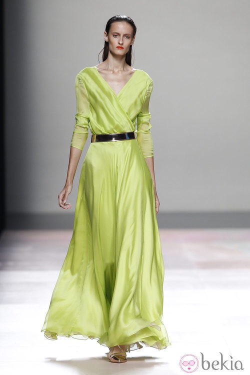 Vestido verde lima de la colección primavera/verano 2014 de Duyos en Madrid Fashion Week