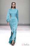 Vestido azul turquesa de la colección primavera/verano 2014 de Duyos en Madrid Fashion Week