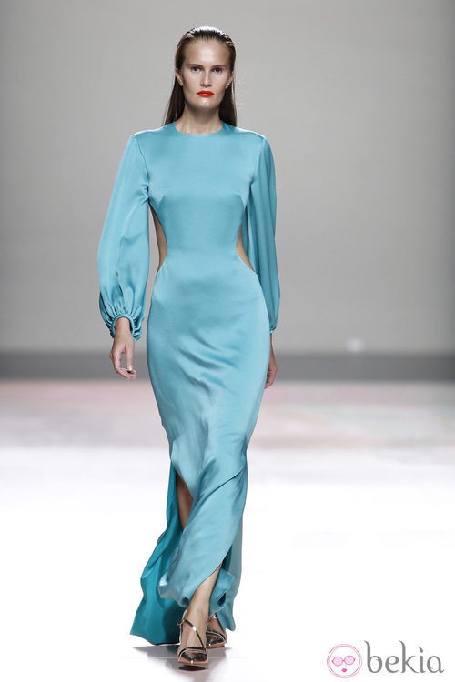 Vestido azul turquesa de la colección primavera/verano 2014 de Duyos en Madrid Fashion Week