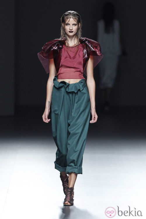 Pantalón verde de la colección primavera/verano 2014 de María Barros en Madrid Fashion Week