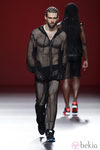 Mono de vestir de rejilla de la colección primavera/verano 2014 de María Escoté en Madrid Fashion Week