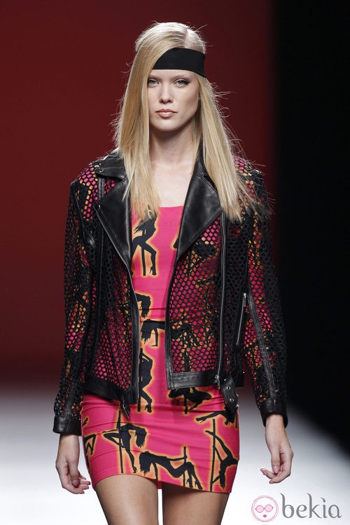 Vestido con rosa con estampado girls de la colección primavera/verano 2014 de María Escoté en Madrid Fashion Week