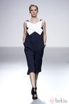 Vestido azul de la colección primavera/verano 2014 de Manémané en la pasarela EGO Madrid Fashion Week