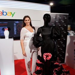 Vicky Martín Berrocal presenta el vestido de gitana de la colección 'Inspired by Minnie' en Madrid Fashion Week
