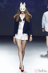 Vestido blanco de la colección primavera/verano 2014 de Andrea de la Roche en el EGO Madrid Fashion Week