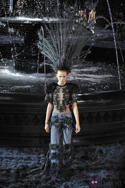 Top y pantalón de la colección primavera/verano 2014 de Louis Vuitton en Paris