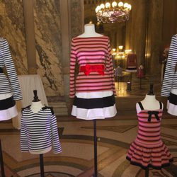 Diseños de Christian Lacroix para la firma francesa Petit Bateau presentados en la ópera de Paris