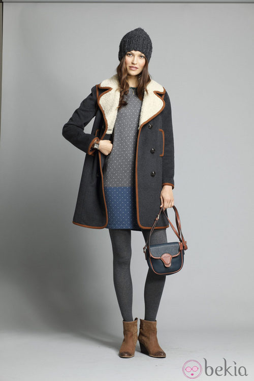 Abrigo con cuello de borreguito de la colección otoño/invierno 2013/2014 de Indi&Cold