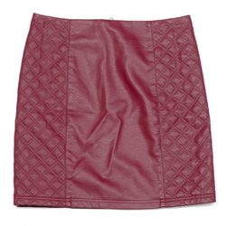 Minifalda de cuero de la colección otoño/invierno 2013/2014 de Amichi