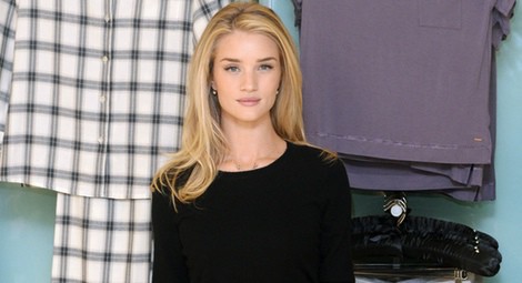 Rosie Huntington-Whiteley durante la presentación de su colección 'Rosie for Autograph'