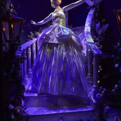 Vestido inspirado en La Cenicienta de Versace en Harrods