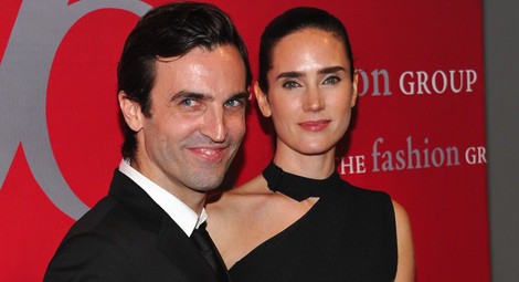 Nicolas Ghesquière y Jennifer Connelly en un evento en Nueva York