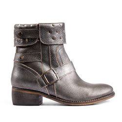 Botines metalizados de la colección otoño/invierno 2013 de Sixtyseven
