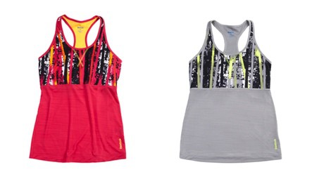 Camiseta gris de la colección Reebok Aerobics
