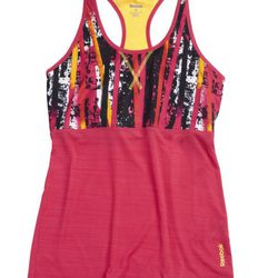 Camiseta rosa de la colección Reebok Aerobics