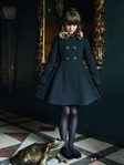 Abrigo acampanado de la colección otoño/invierno 2013/2014 de Sisley Young