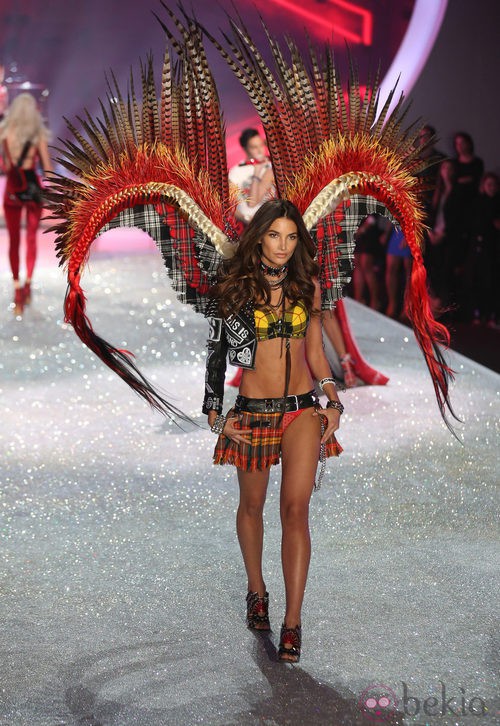Lily Aldridge durante el Victoria's Secret Fashion Show 2013