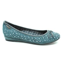 Bailarinas con tachuelas de la colección otoño/invierno 2013/2014 de Refresh