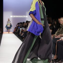 Vestido con estampado geométrico de BCBG Max Azria, colección primavera de 2012