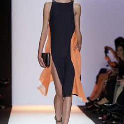 Vestido con aberturas de BCBG Max Azria, colección primavera de 2012