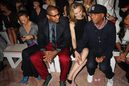 Front row del desfile de Tommy Hilfiger, colección primavera 2012