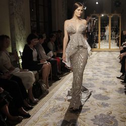 Vestido plateado de Marchesa de la colección primavera de 2012