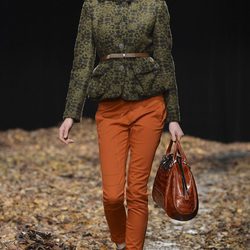 Pantalón naranja de la colección otoño/invierno 2013/2014 de Benetton