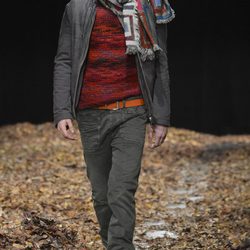 Jersey rojo de la colección otoño/invierno 2013/2014 de Benetton