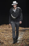 Chaqueta negra de la colección otoño/invierno 2013/2014 de Benetton