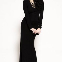 Pilar Rubio con un vestido largo de Vila