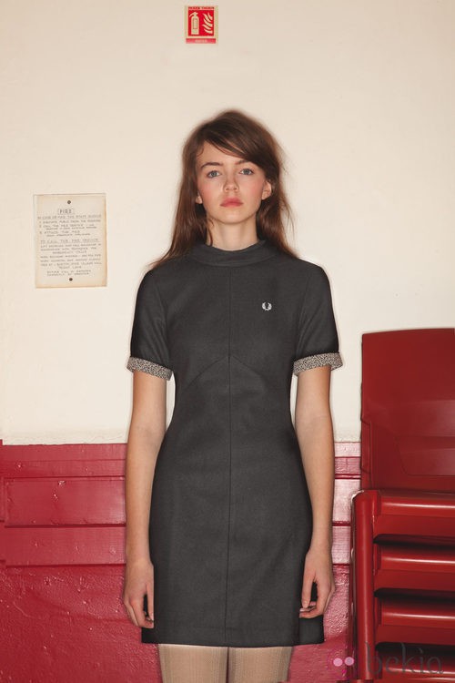 Vestido negro de la colección otoño/invierno 2013/2014 de Fred Perry