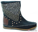 Botín negro con tachuelas de la colección otoño/invierno 2013/2014 de Xti