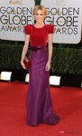 Julie Bowen con un vestido de Carolina Herrera en la alfombra roja de los Globos de Oro 2014