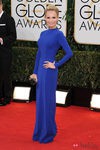 Kristin Chenoweth con un vestido azul de Dana Brunetti en la alfombra roja de los Globos de Oro 2014