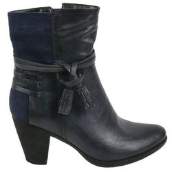 Botín negro de la colección invierno 2014 de Alex Silva