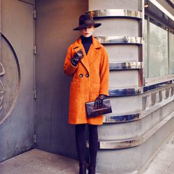 Abrigo oversized de la colección invierno 2014 de Laura Bernal