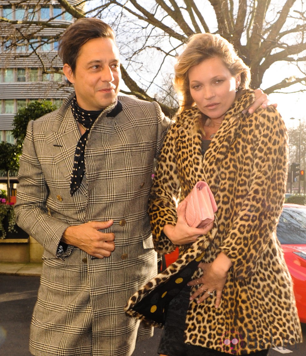 Kate Moss y su marido Jamie Hince en el día del cumpleaños de la modelo
