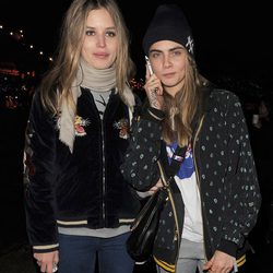 Cara Delevingne y Georgia May Jagger en Winter Wonderland 2013