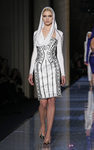 Vestido blanco de la colección primavera/verano 2014 de Atelier Versace