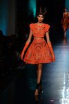Falda naranja de la colección primavera/verano 2014 Alta Costura de Jean Paul Gaultier en la Semana de la Moda de París