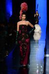 Vestido de tubo de la colección primavera/verano 2014 Alta Costura de Jean Paul Gaultier en la Semana de la Moda de París