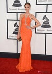 Giuliana Rancic con un vestido de Alex Perry en la alfombra roja de los Premios Grammy 2014