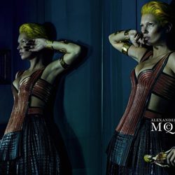 Kate Moss presenta la campaña primavera/verano 2014 de Alexander McQueen