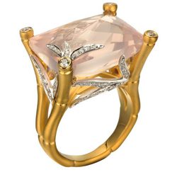 Anillo de cuarzo rosa de la colección 'Bambú' de Carrera y Carrera