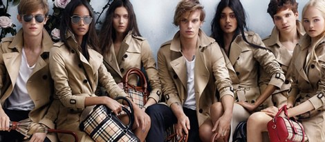 Gabardinas de la colección primavera/verano 2014 de Burberry