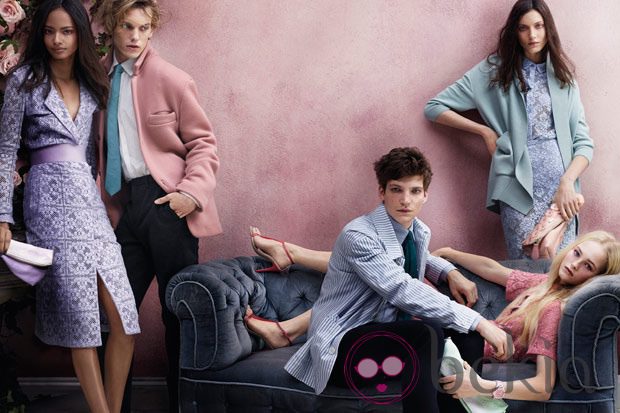 Encaje y tonos pastel en la colección primavera/verano 2014 de Burberry