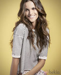 Izabel Goulart con una camiseta navy de la colección primavera/verano 2014 de Suiteblanco