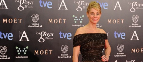 Belén Rueda con un vestido de Lorenzo Caprile en la alfombra roja de los Goya 2014